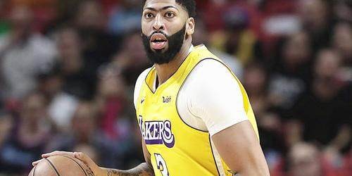 沃格尔：缩减轮换的决定很难 戴维斯休息时间太少