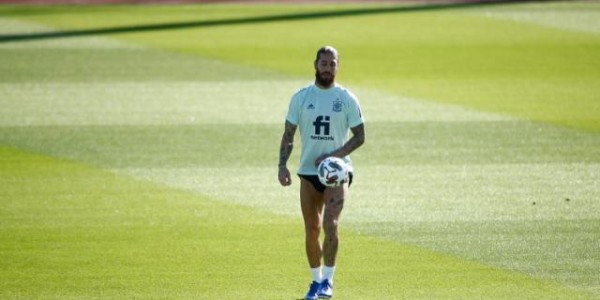 开云中国大陆-【早报】三球低消两轮出线！意大利刮起蓝色风暴！