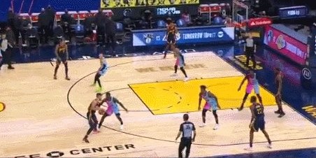 开云首页登录-三分线外狂打15铁 库里用关键8分完成自我救赎