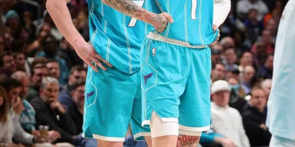 开云入口-18战15胜！黄蜂8人上双大胜独行侠升东部第九 三球15+5+9+5